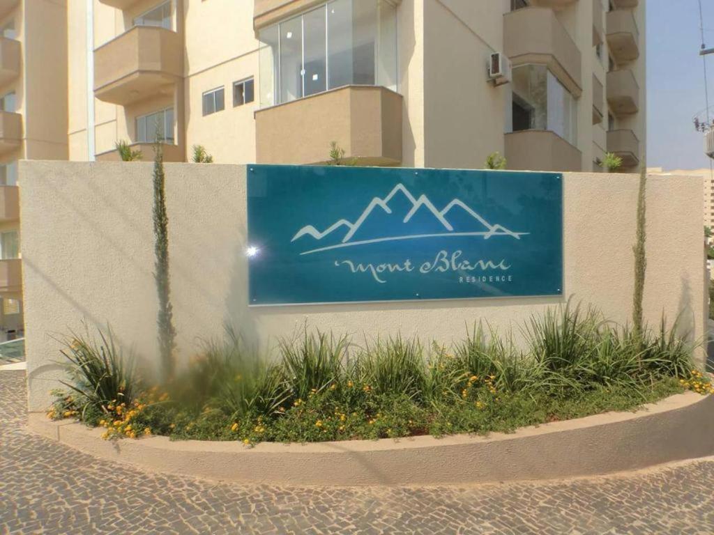 Flat 111 Mont Blanc Caldas Novas Leia Atentamente O Anuncio Esterno foto